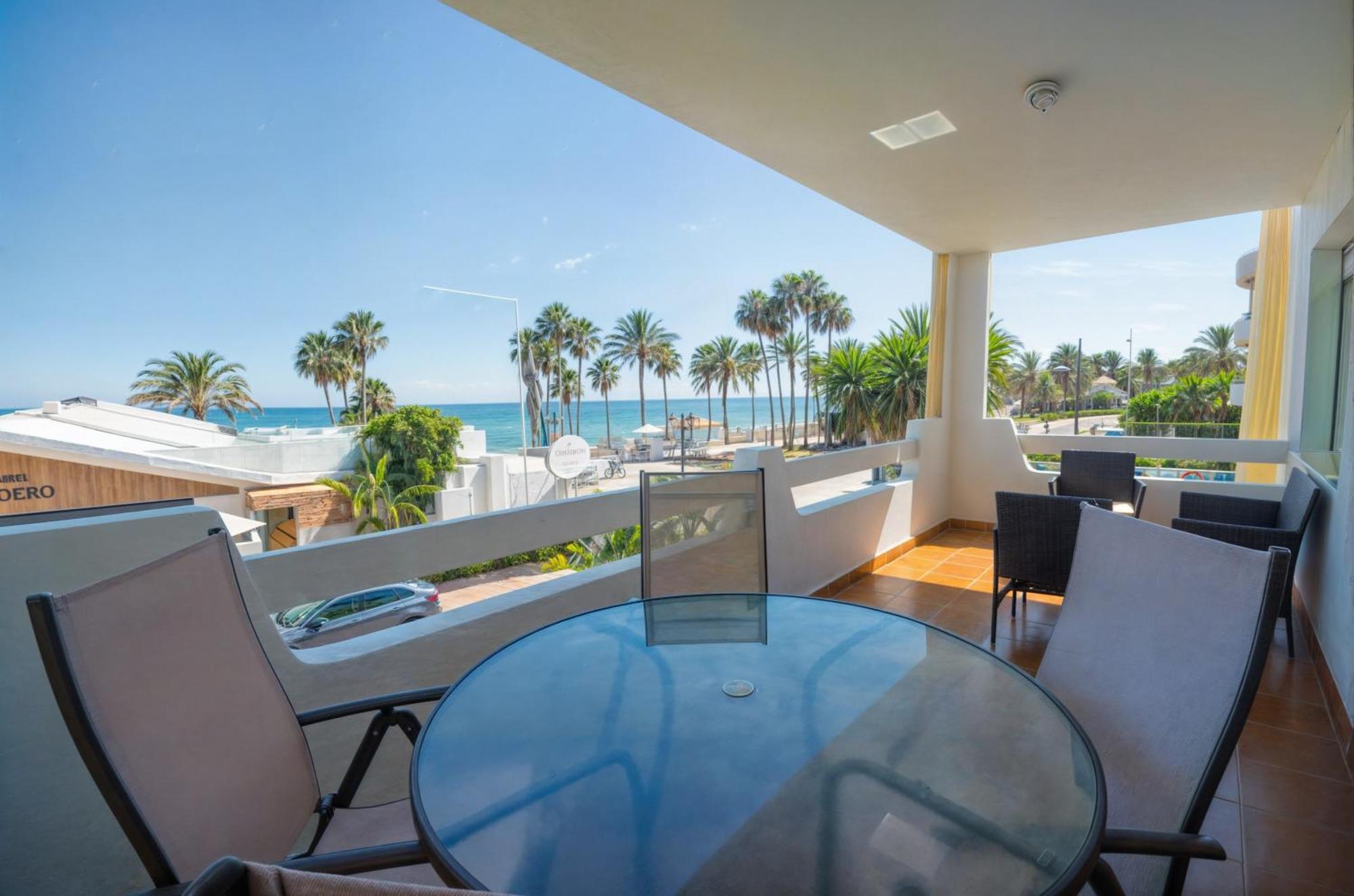 Apartamento Pilar Marbella Exterior foto